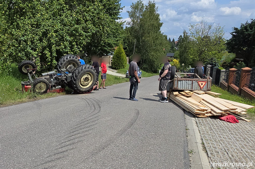 Chorkówka. Ciągnik rolniczy przygniótł traktorzystę