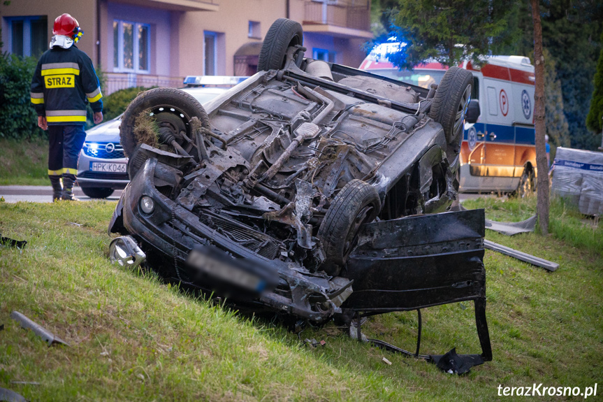 Dachowanie renault w Iwoniczu
