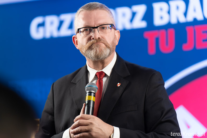 Grzegorz Braun w Krośnie. "Nie będzie centrów integracji - tylko deportacji i repatriacji"