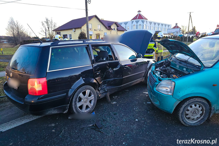 Moderówka. Zderzenie dwóch samochodów