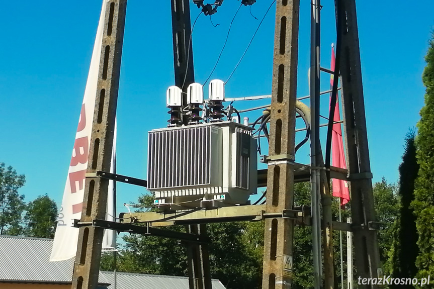 Ogień w transformatorze w Haczowie