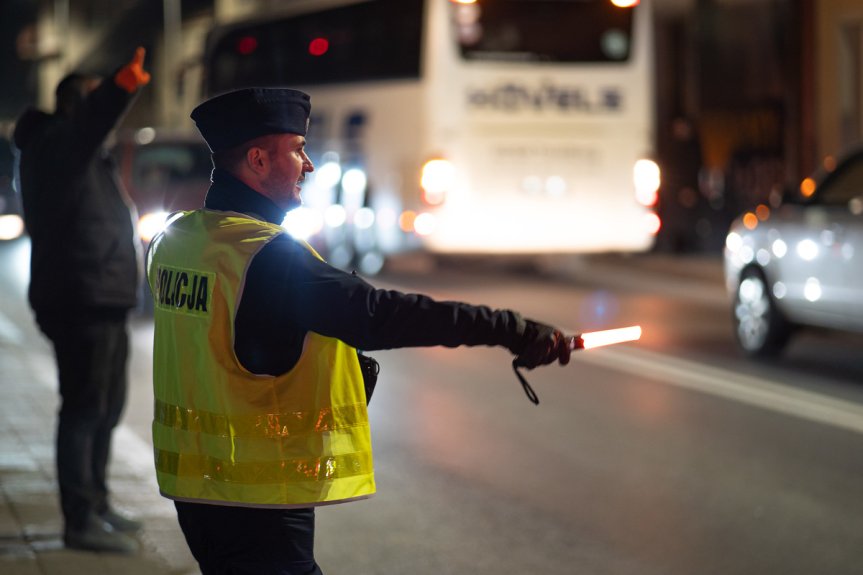 Policjanci zabezpieczali pielgrzymkę Chasydów w Leżajsku