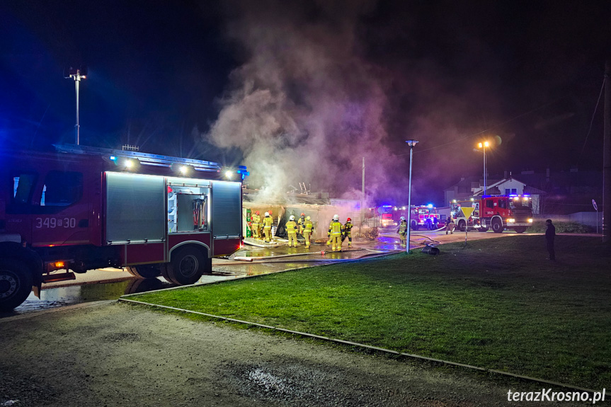 Pożar sklepu w Jedliczu. Doszło do podpalenia?