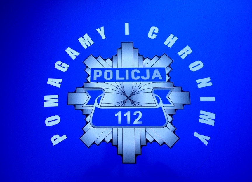 Rzeszowscy policjanci pomogli leżącemu na jezdni mężczyźnie