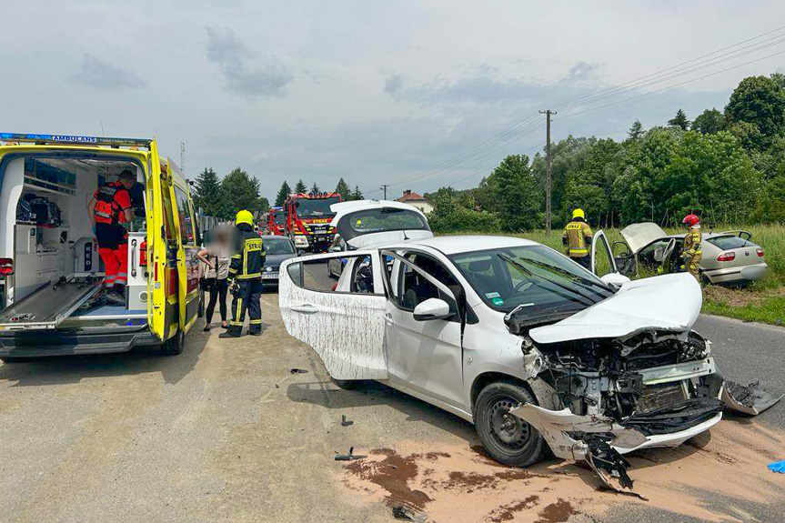 Wypadek w Wesołej. Są poszkodowani