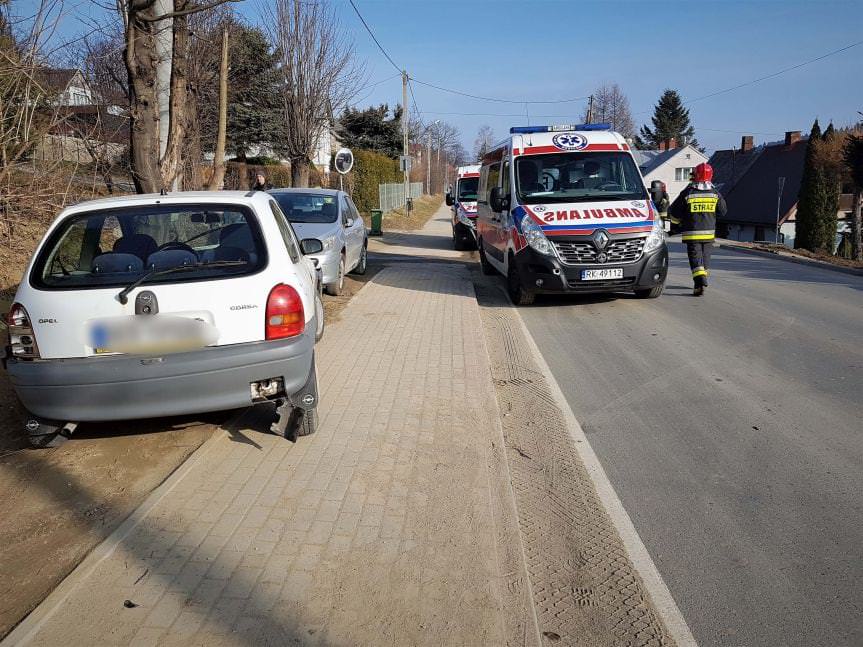 Iwonicz Zdrój. Zderzenie mikrobusu z samochodem osobowym