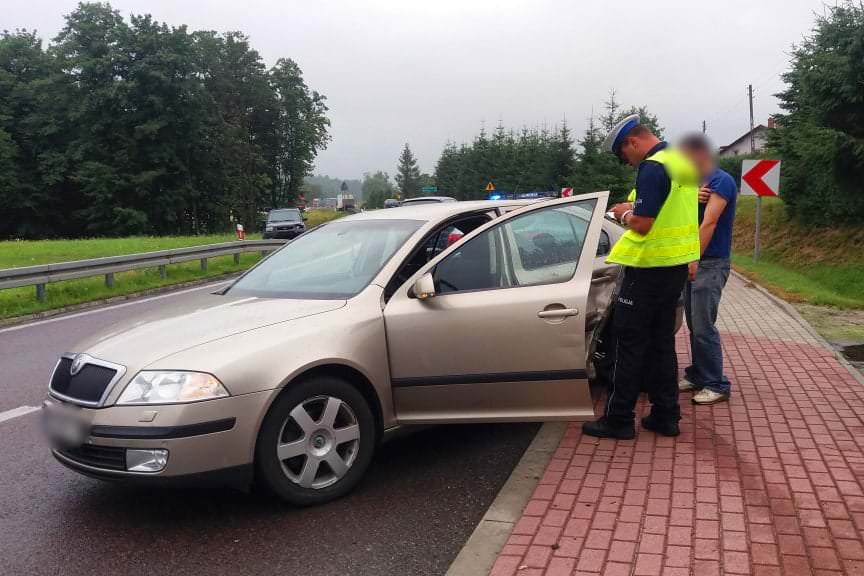 Kolizja 3 samochodów w Woli Komborskiej