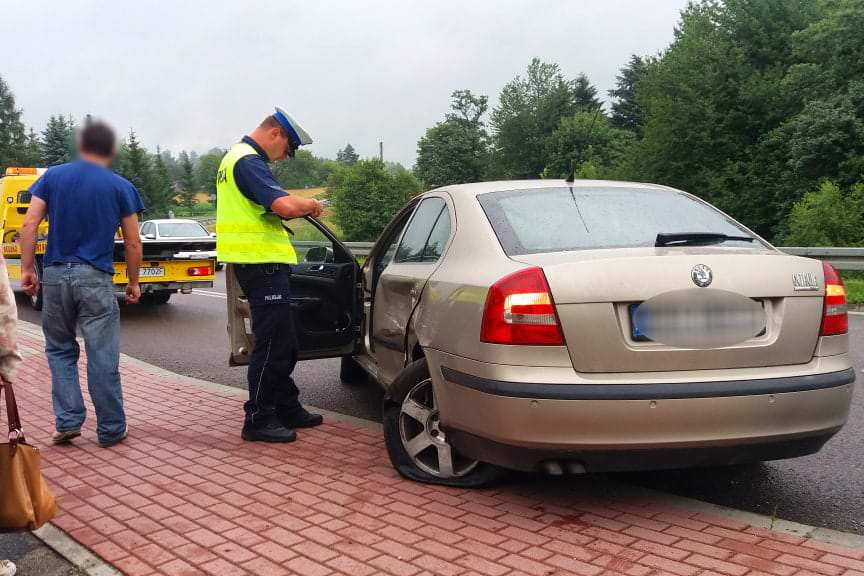 Kolizja 3 samochodów w Woli Komborskiej