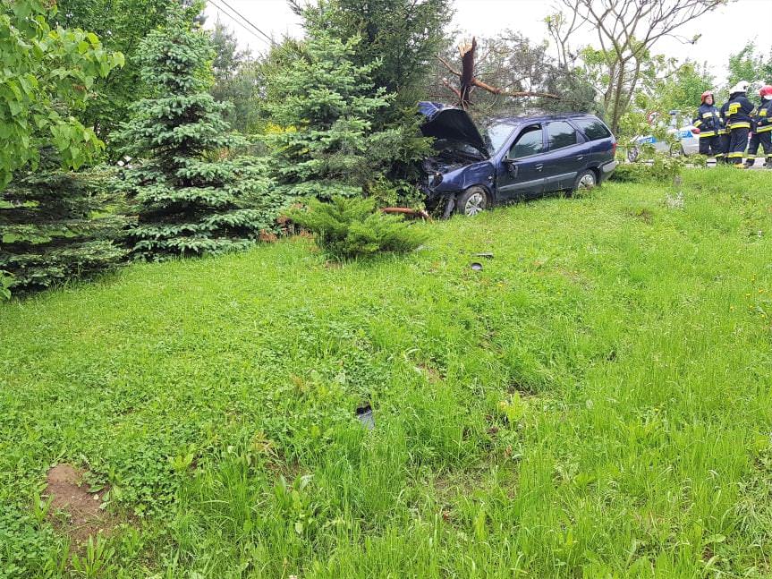 Kolizja drogowa w Korczynie. Kierujący trafił do szpitala