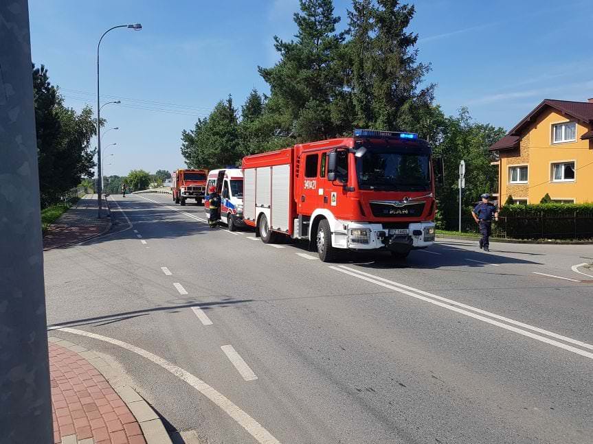 Kolizja rowerzystki z samochodem na Nadbrzeżnej w Krośnie