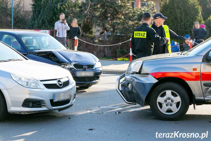 Krosno. Kolizja na Lwowskiej z udziałem 4 samochodów