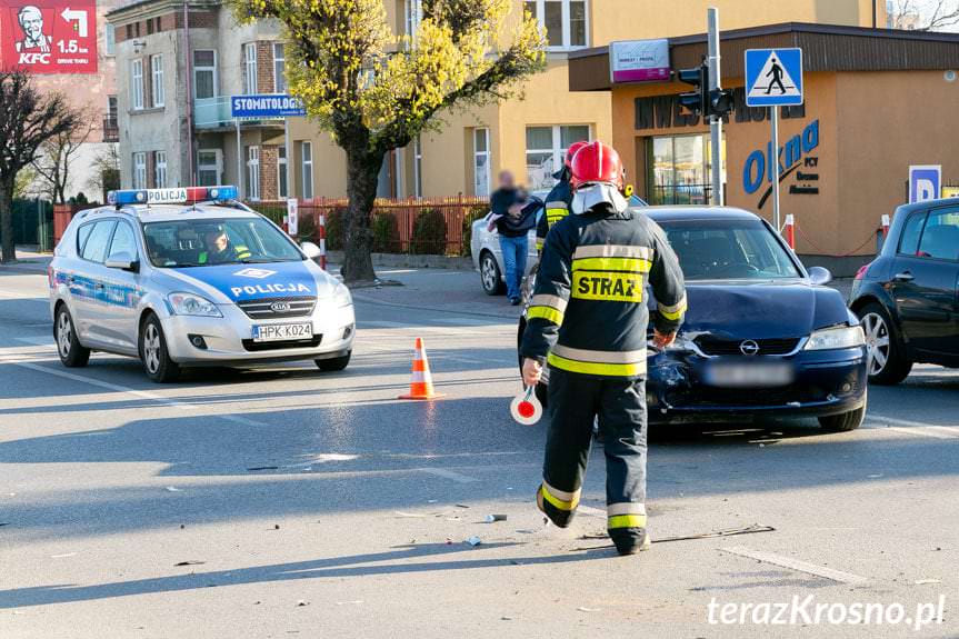 Krosno. Kolizja na Lwowskiej z udziałem 4 samochodów