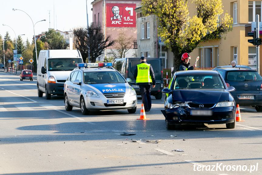 Krosno. Kolizja na Lwowskiej z udziałem 4 samochodów