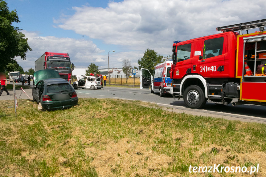 Krosno. Kolizja z udziałem czterech pojazdów