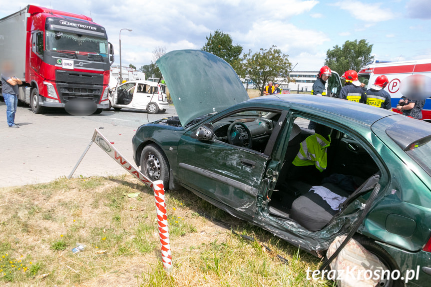 Krosno. Kolizja z udziałem czterech pojazdów