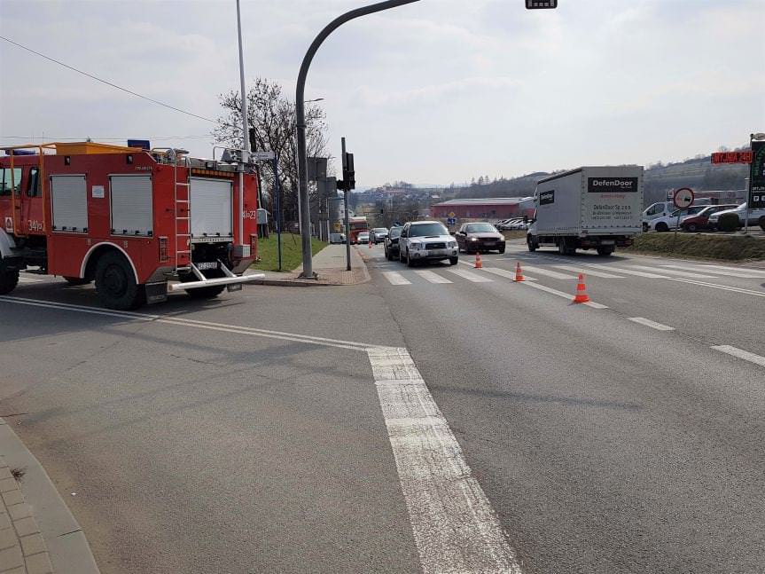 Krosno. Najechanie na tył pojazdu na ulicy Bieszczadzkiej