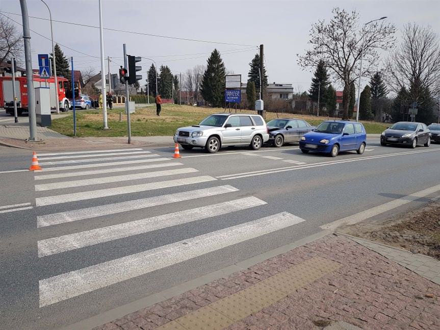 Krosno. Najechanie na tył pojazdu na ulicy Bieszczadzkiej