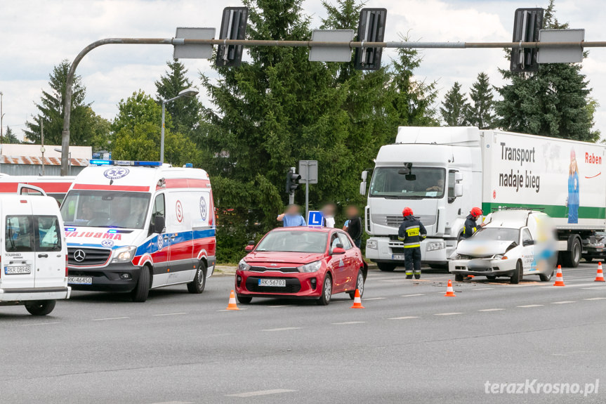 Krosno. Wypadek z udziałem samochodu WORD