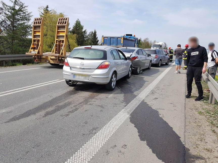 Krosno. Zderzenie pięciu samochodów osobowych 