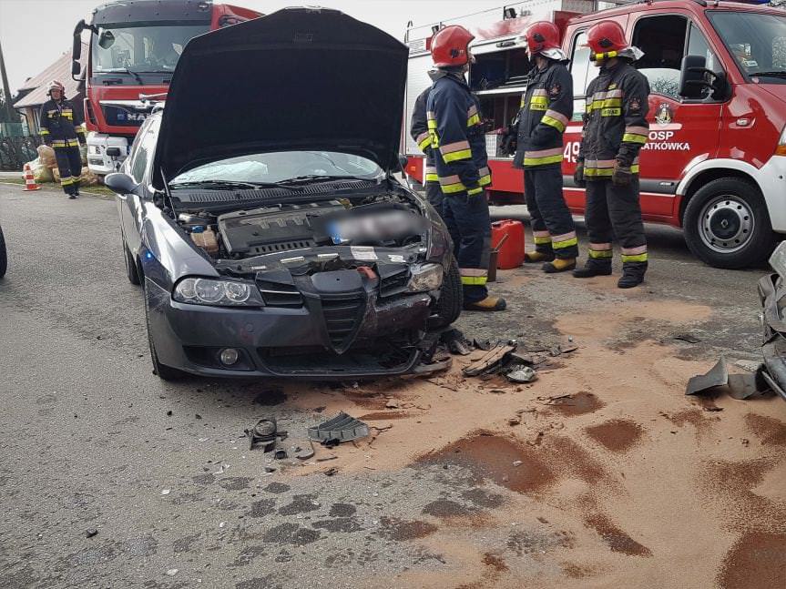 Łęki Strzyżowskie. Zderzenie Alfa Romeo z BMW