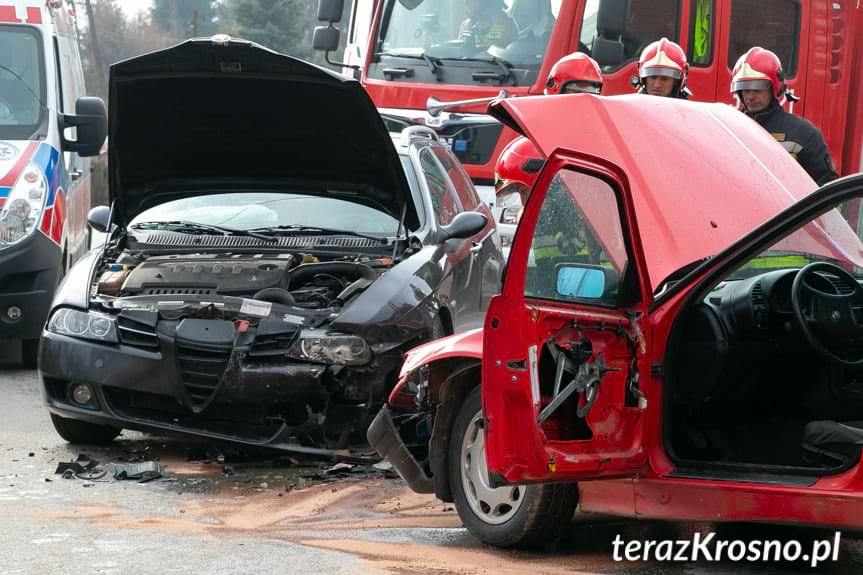 Łęki Strzyżowskie. Zderzenie Alfa Romeo z BMW