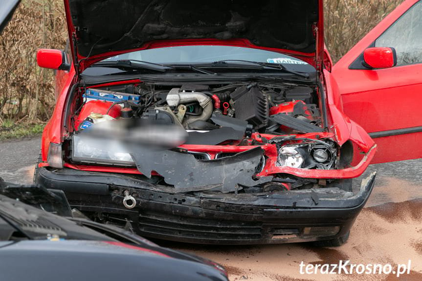 Łęki Strzyżowskie. Zderzenie Alfa Romeo z BMW