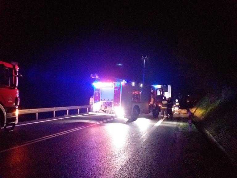Nocne zderzenie na zakręcie śmierci 