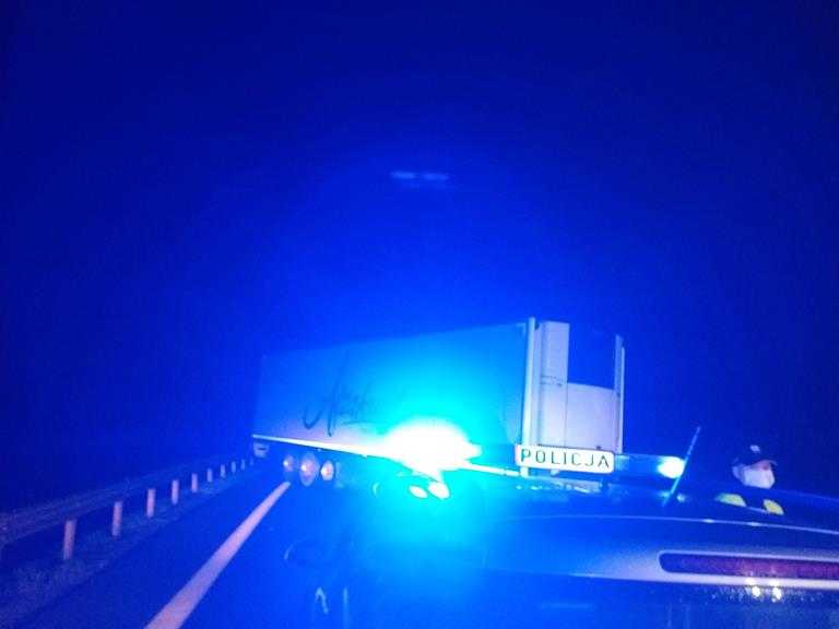 Nocne zderzenie na zakręcie śmierci 
