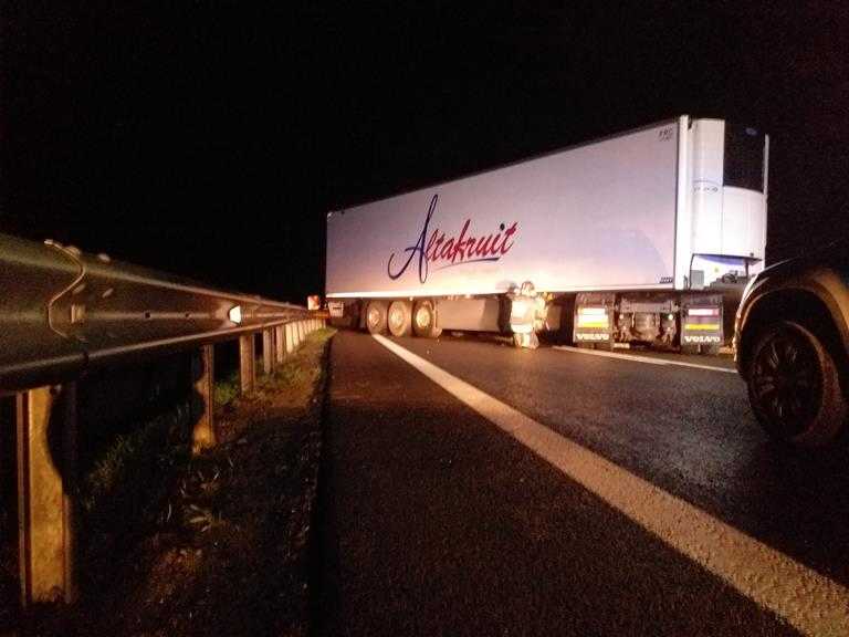 Nocne zderzenie na zakręcie śmierci 
