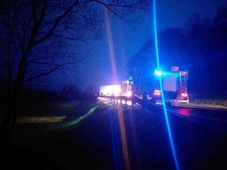 Nocne zderzenie na zakręcie śmierci 