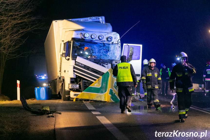 Nowa Wieś. Zderzenie dwóch samochodów ciężarowych