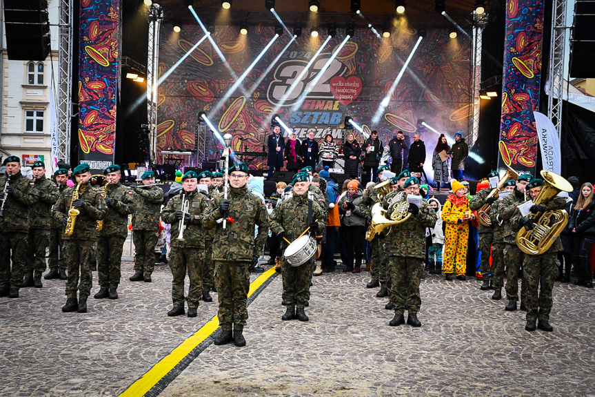 Podkarpaccy policjanci grali z WOŚP