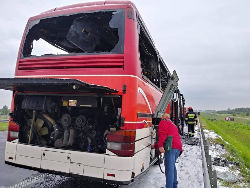 Pożar autokaru na A4