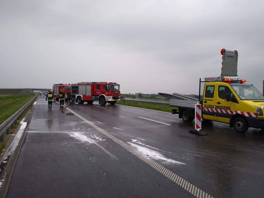 Pożar autokaru na A4