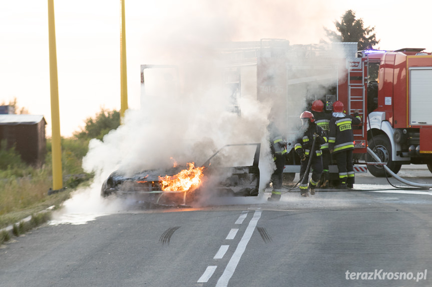 Pożar BMW w Krośnie