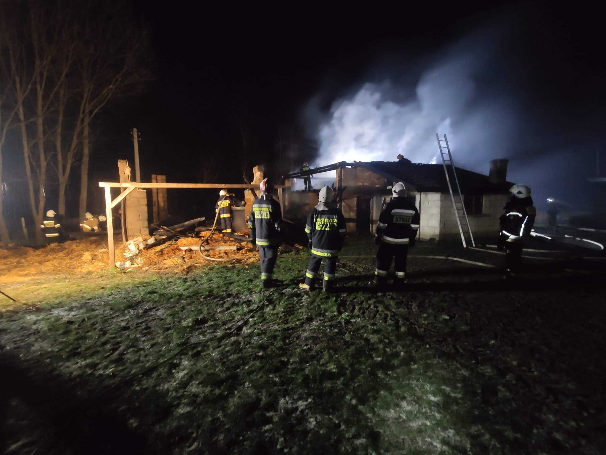 Pożar budynku w Wysokiej Strzyżowskiej 