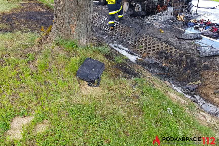 Pożar ciężarówki w Zimnej Wodzie