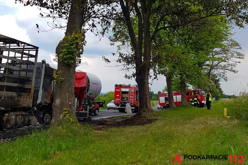 Pożar ciężarówki w Zimnej Wodzie