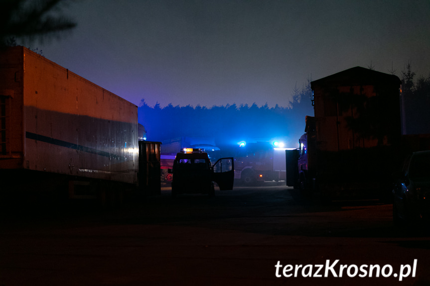 Pożar na terenie sortowni śmieci w Wolicy