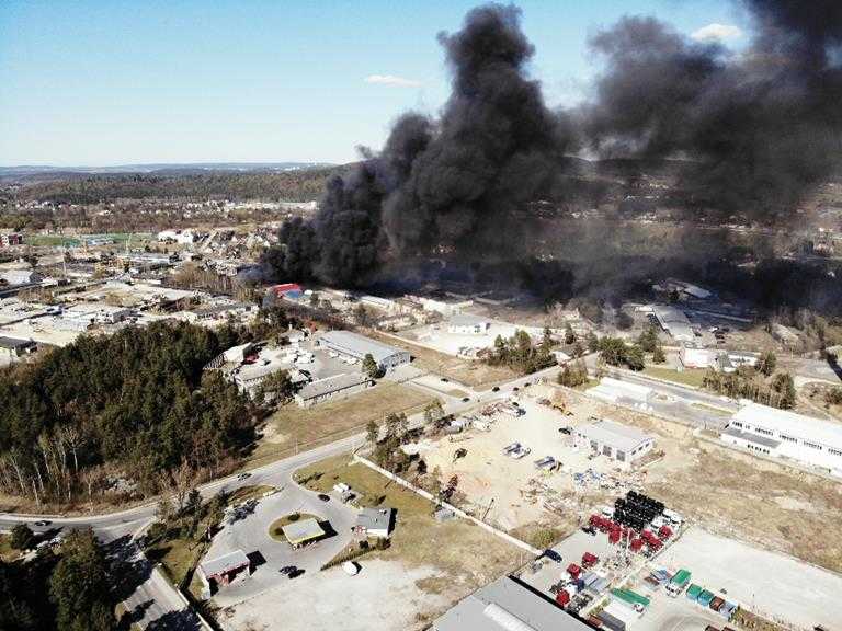 Pożar nielegalnego składowiska chemikaliów 