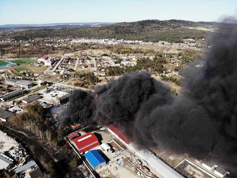 Pożar nielegalnego składowiska chemikaliów 