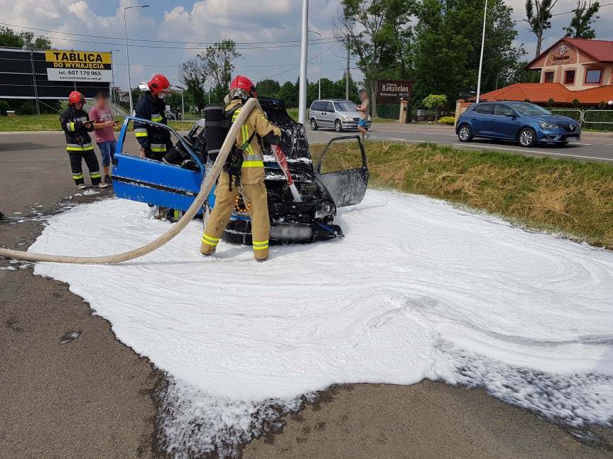 Pożar samochodu w Krośnie