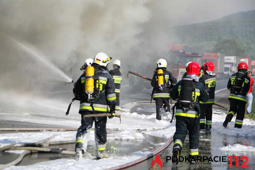 Pożar tira w Trzcianie