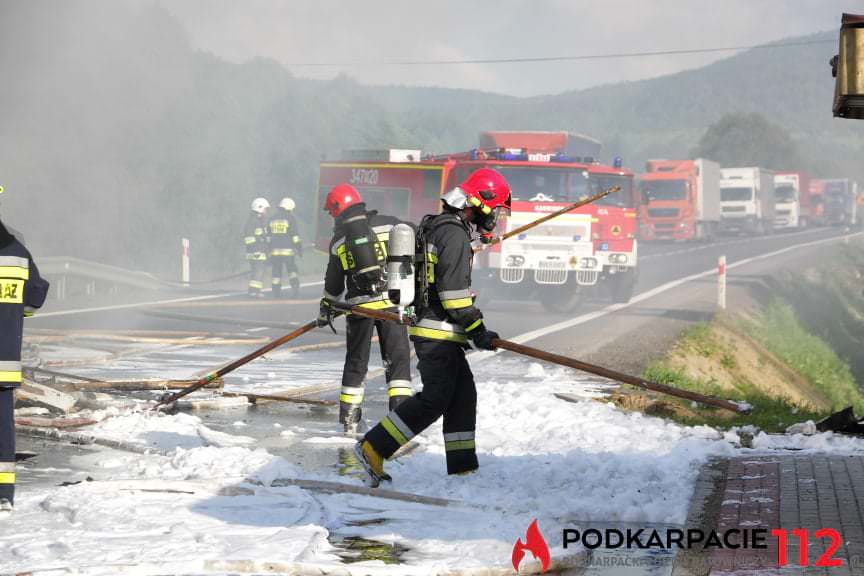 Pożar tira w Trzcianie