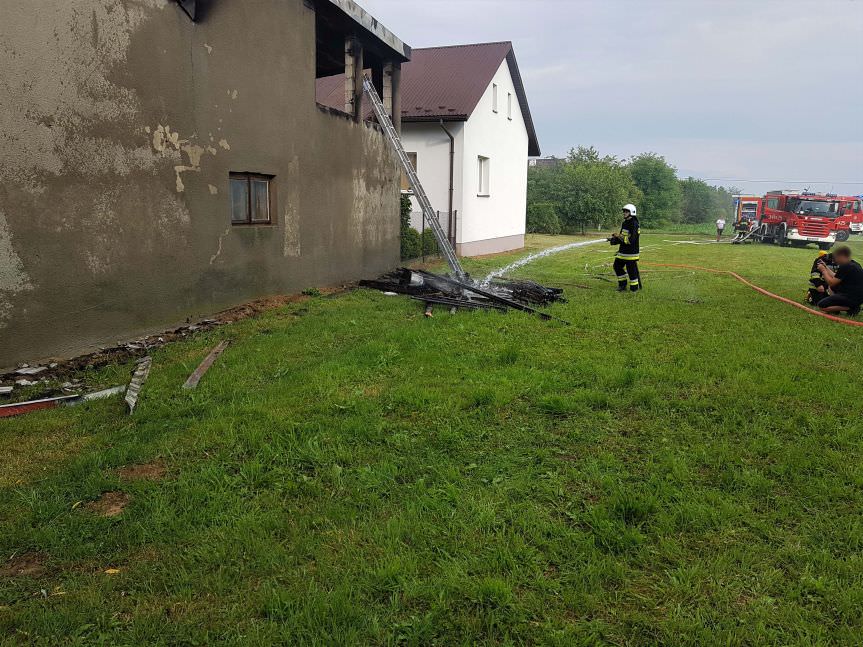 Pożar w Odrzykoniu. Spłonął budynek gospodarczy