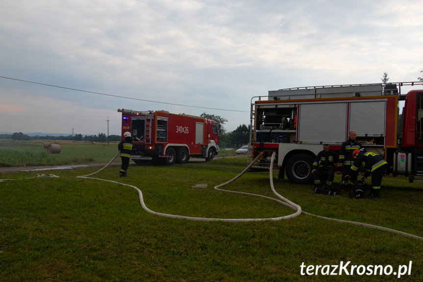 Pożar w Odrzykoniu. Spłonął budynek gospodarczy