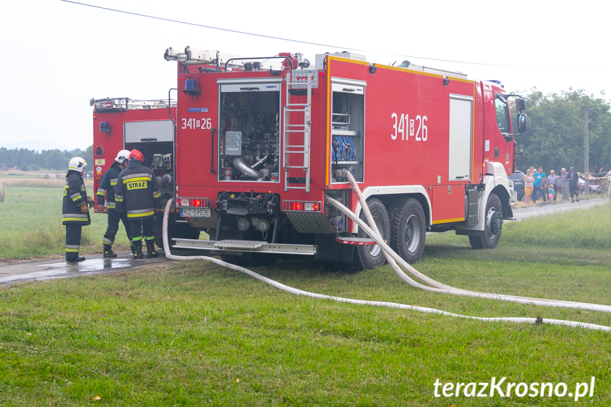Pożar w Odrzykoniu. Spłonął budynek gospodarczy