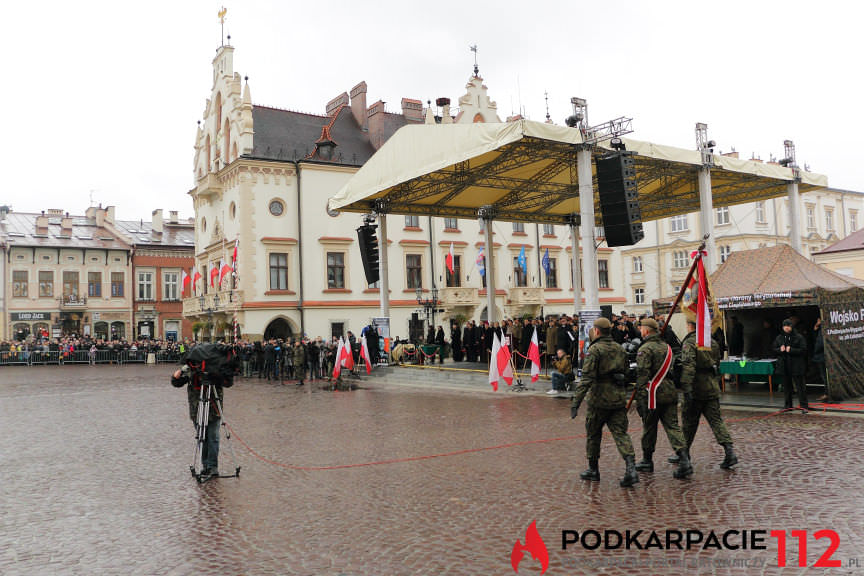 Przysięga żołnierzy WOT na rynku w Rzeszowie