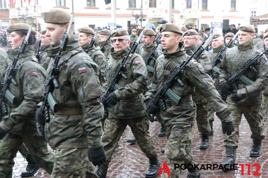 Przysięga żołnierzy WOT na rynku w Rzeszowie