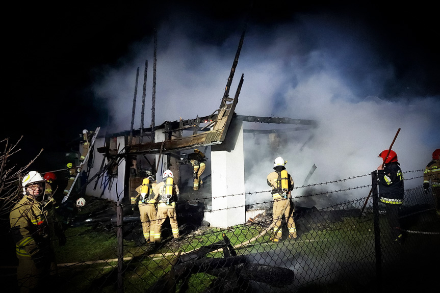 Strazów. Pożar budynku gospodarczego